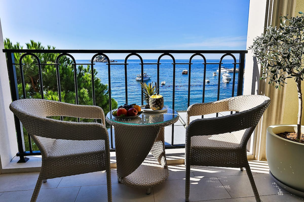 Junior Double Room, Balcony, Sea Facing | Beach/ocean view