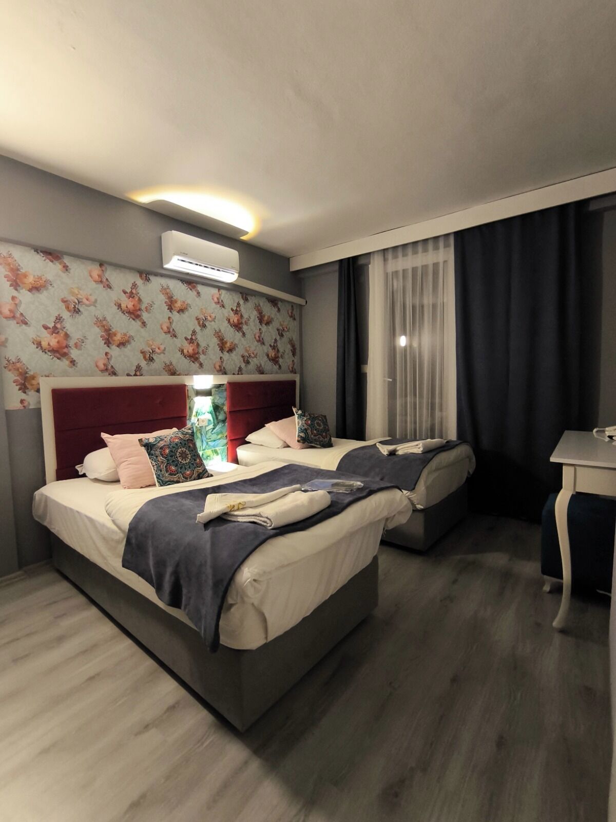 标准双人房或双床房, 1 间卧室 | 办公桌、隔音、免费婴儿床、免费 WiFi