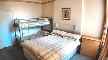 1 bedroom, iron/ironing board, free WiFi