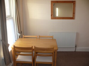 Family Apartment, 1 Bedroom (2nd floor) | In-room dining