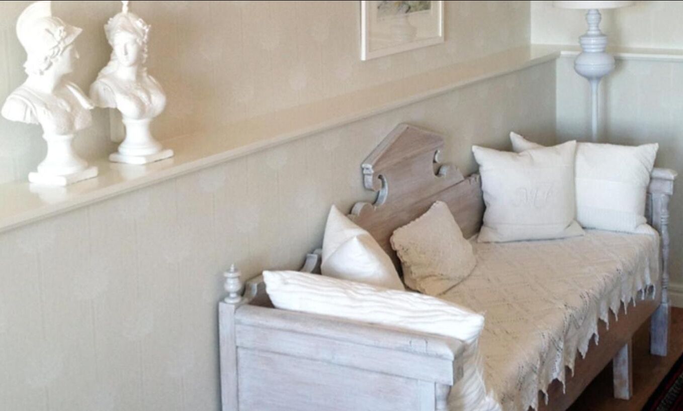 soundproofing, cots/infant beds, free wifi, bed sheets