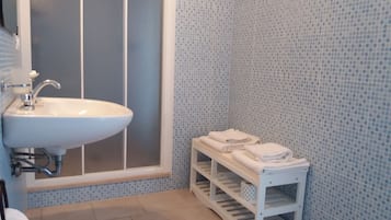 Double or Twin Room (ground floor) | Premium bedding, minibar, desk, soundproofing