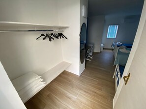ห้องซูพีเรียสำหรับสี่ท่าน | เครื่องนอนระดับพรีเมียม, มินิบาร์, โต๊ะทำงาน, ห้องเก็บเสียง