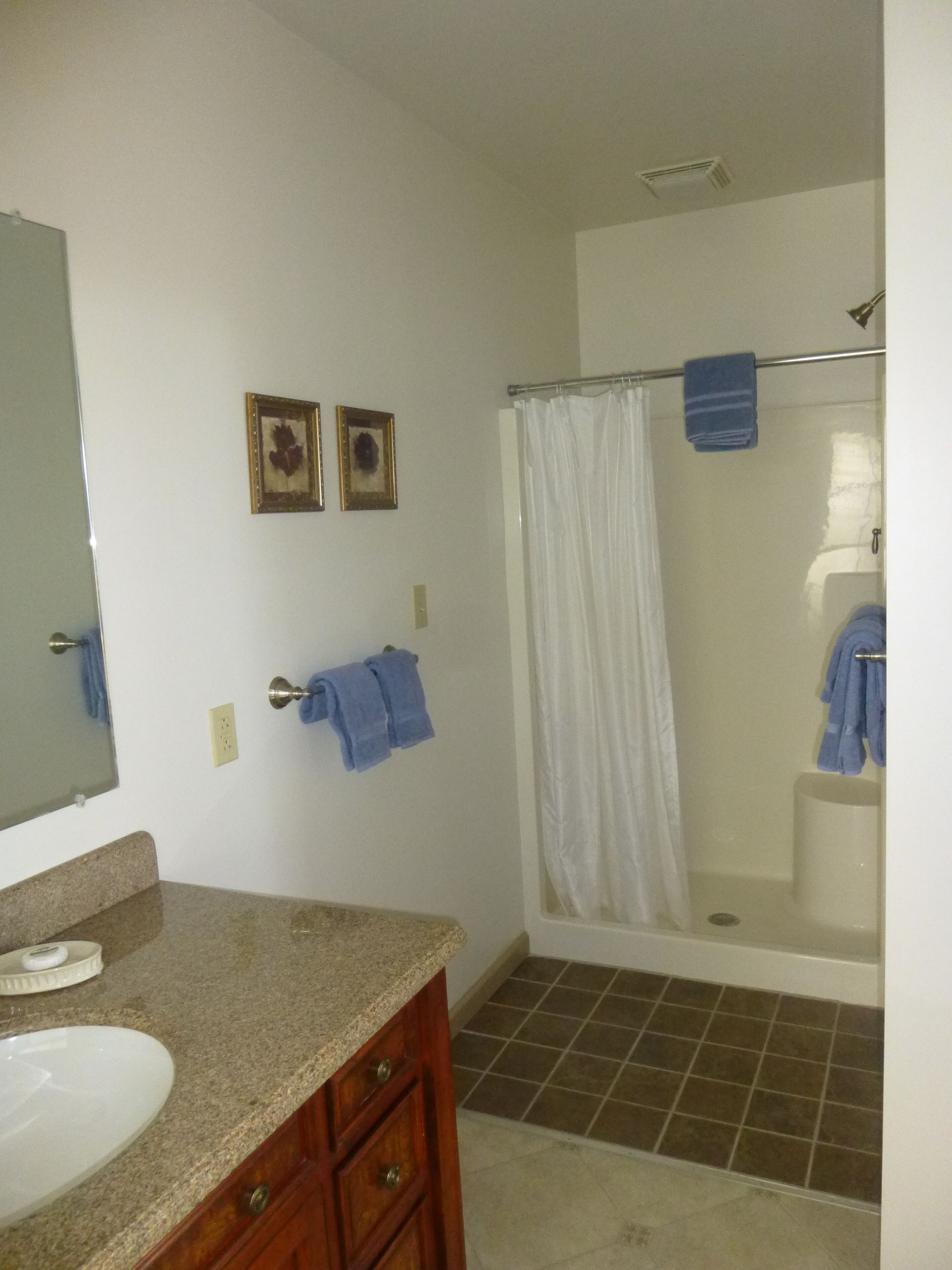 premium room, 1 king bed, 2nd floor | air conditioning