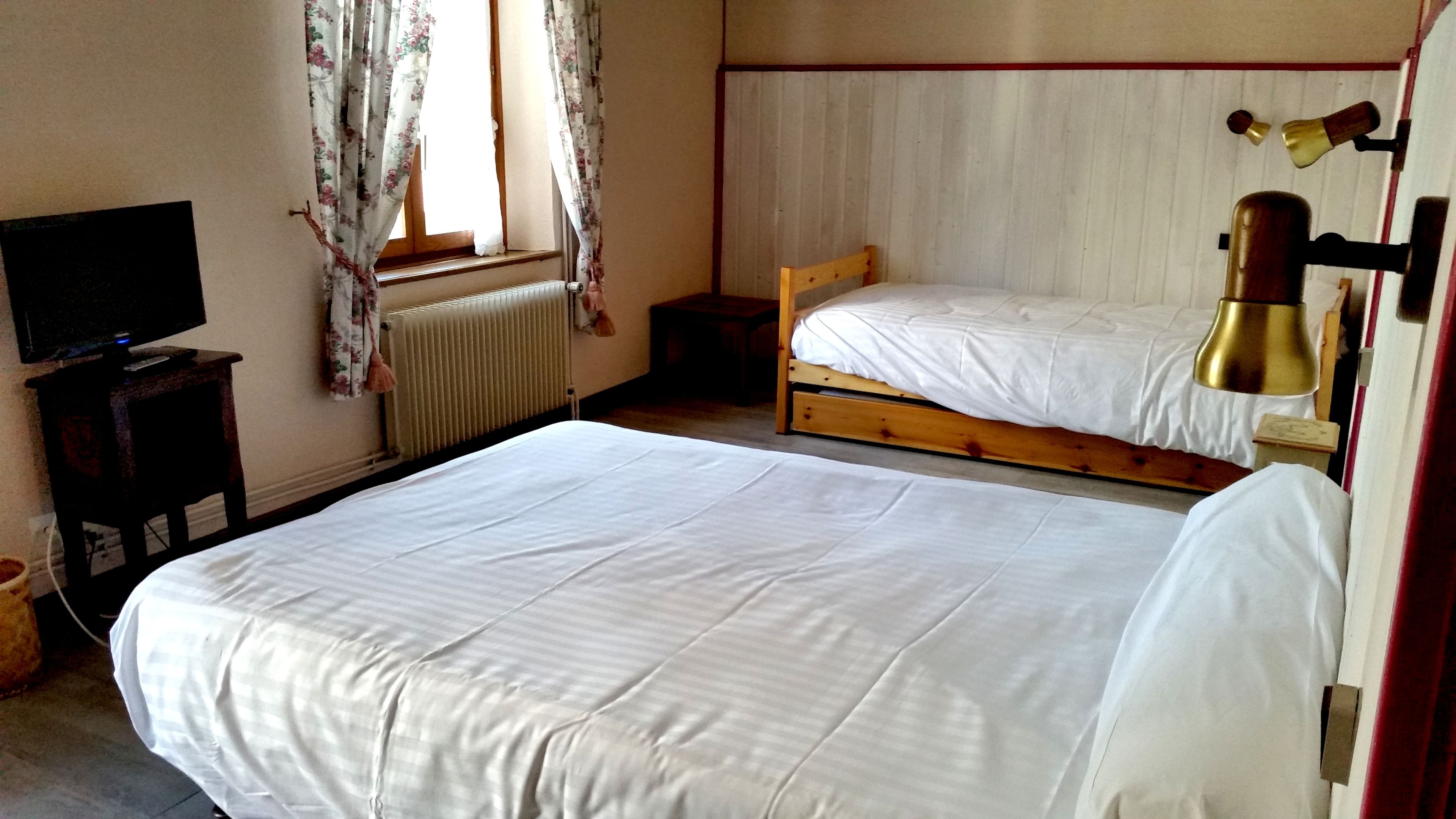 standard triple room | cots/infant beds, free wifi