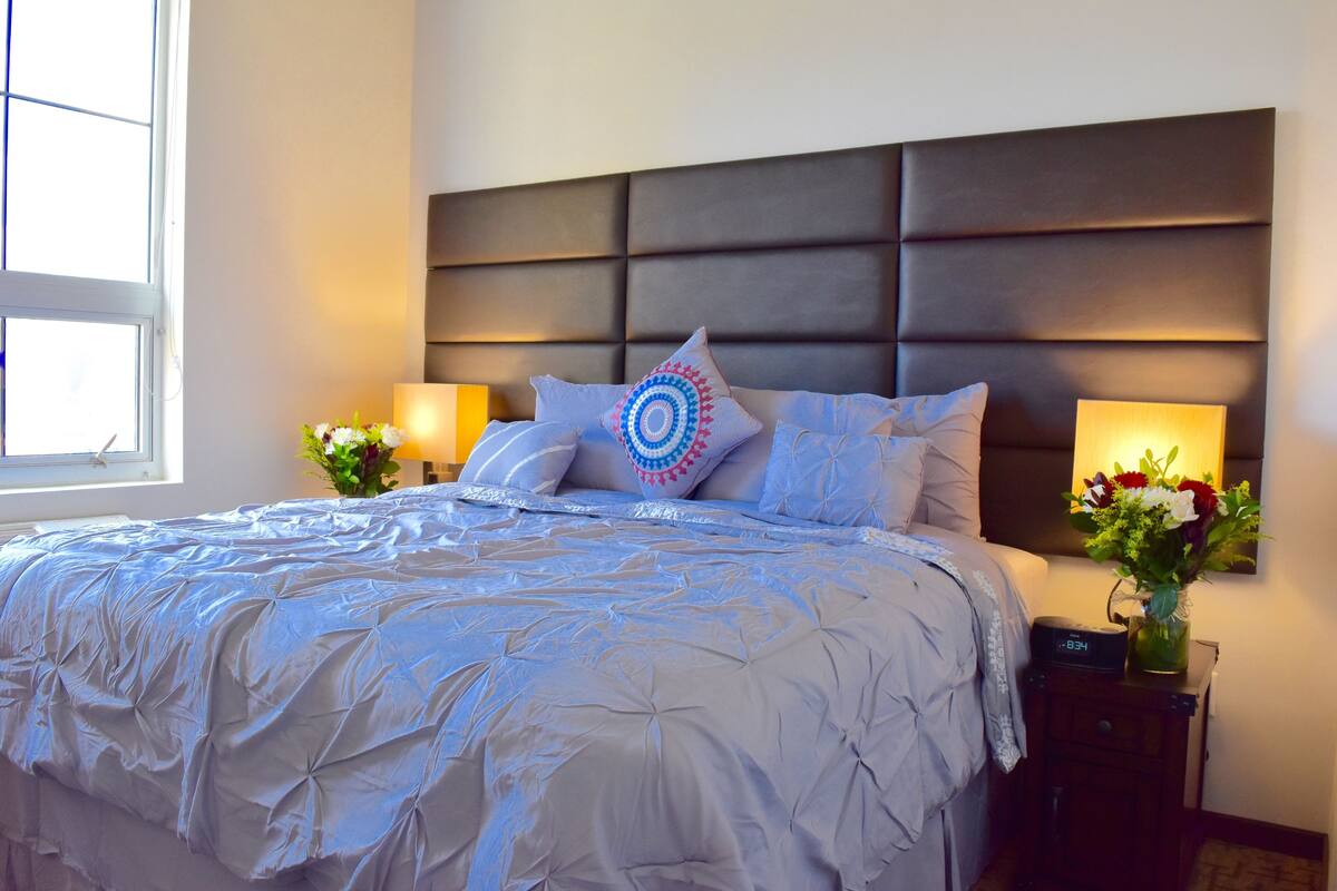 In-room safe, iron/ironing board, WiFi (free), bed sheets
