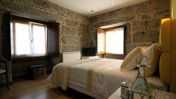 Soundproofing, cots/infant beds, free WiFi