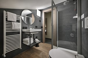 Free toiletries, hair dryer, bathrobes, bidet
