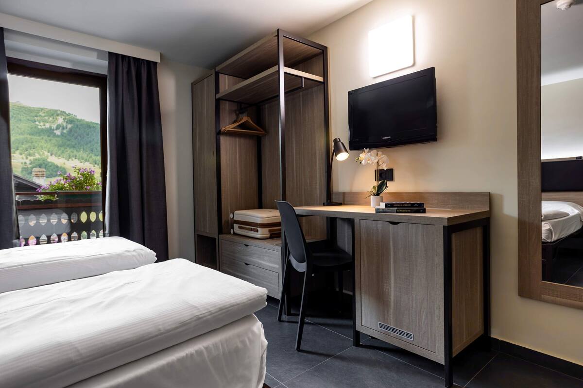 in-room safe, desk, blackout curtains, soundproofing