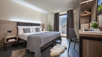 Coffres-forts dans les chambres, bureau, rideaux occultants