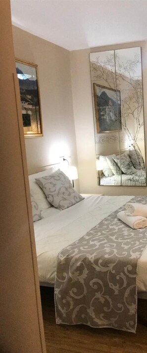 In-room safe, cots/infant beds, free WiFi