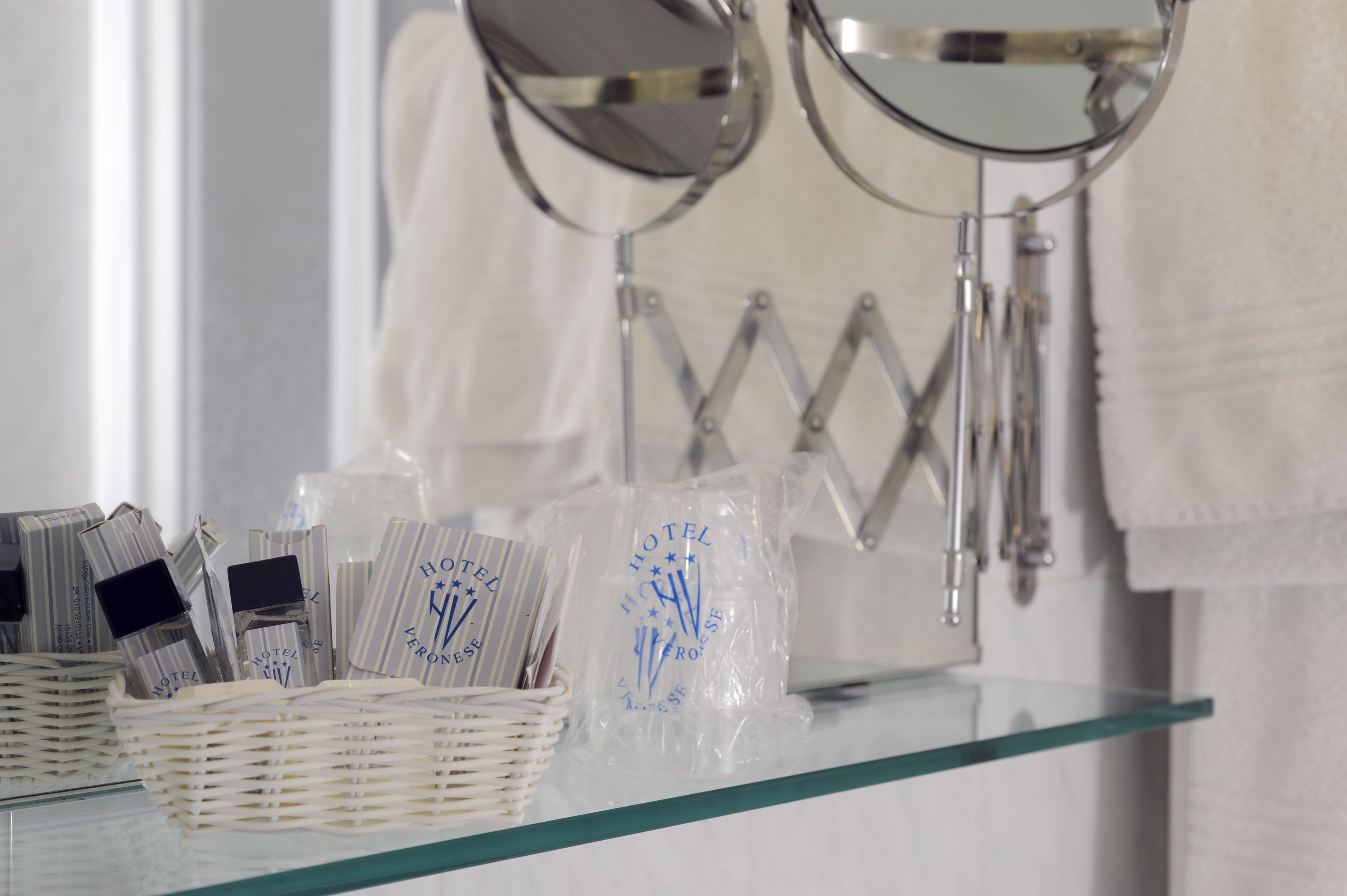 三人房 | 浴室 | 淋浴設備、淋浴花灑、免費盥洗用品、坐浴桶