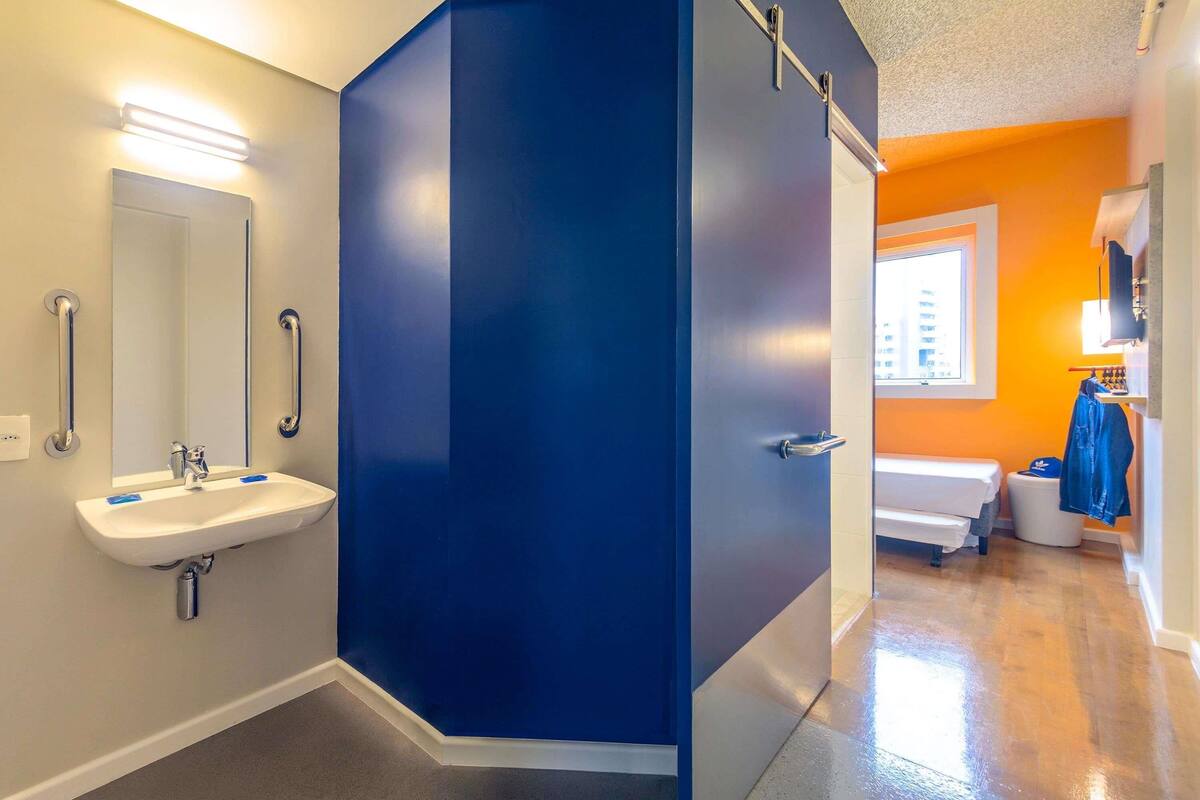 Chambre Standard, 2 lits une place, accessible aux personnes à mobilité réduite