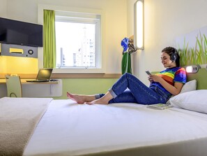 Hypo-allergenic bedding, desk, laptop workspace, blackout curtains - ibis budget Sao Paulo Paraiso (São Paulo)