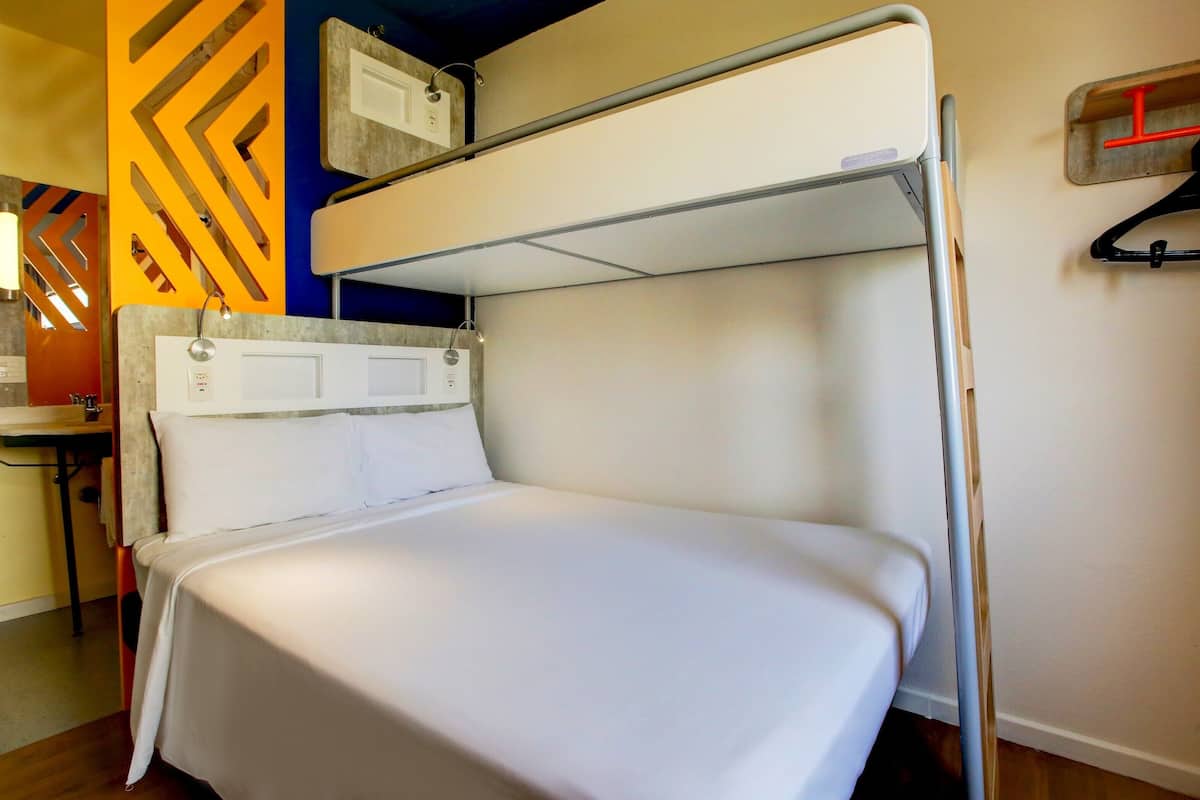 Standard Apartment, Double bed with a single bed on top | Desk, blackout curtains, iron/ironing board, free WiFi