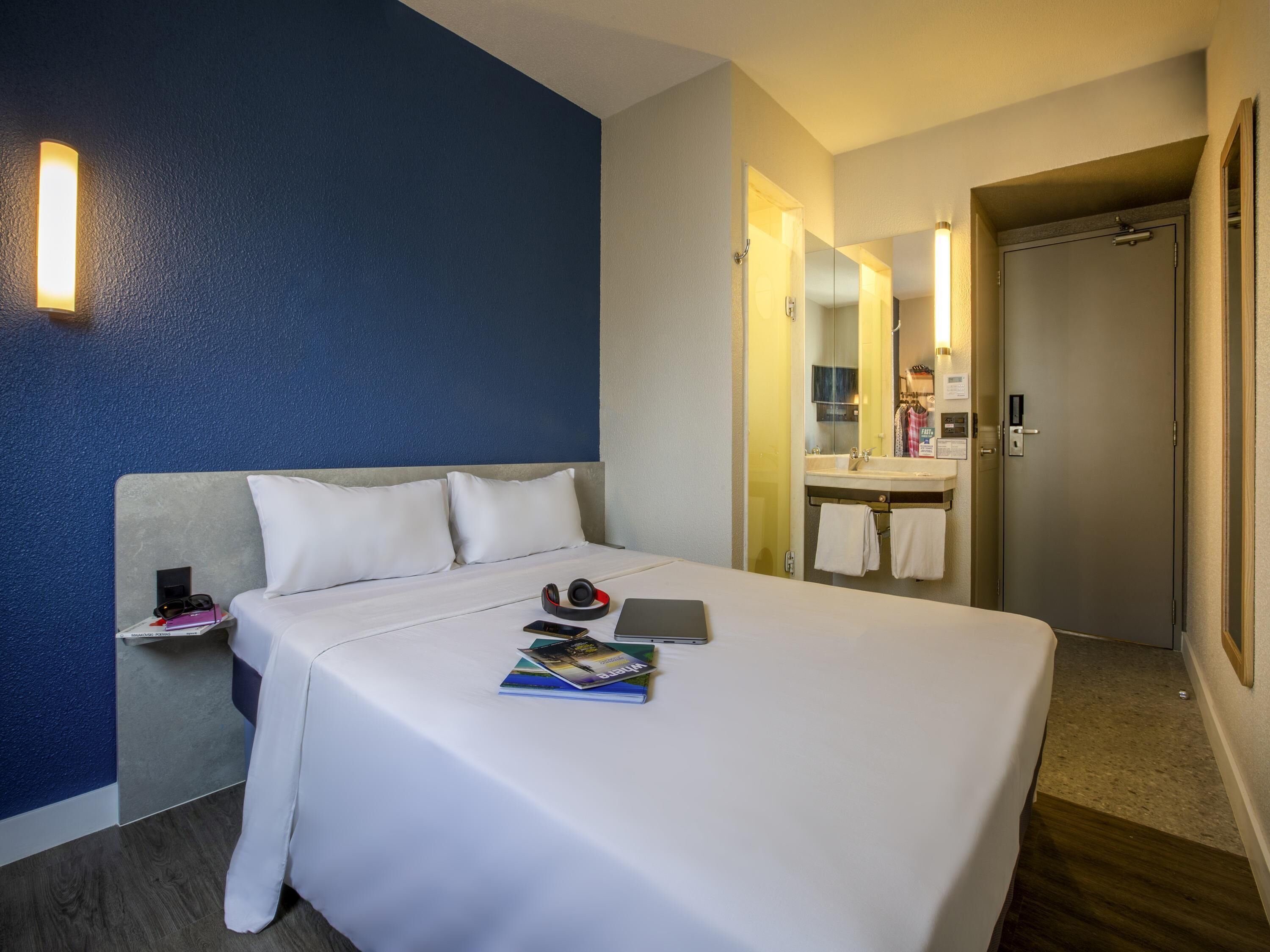 Superior Room, 1 Double Bed | 1 bedroom, desk, blackout drapes, free WiFi