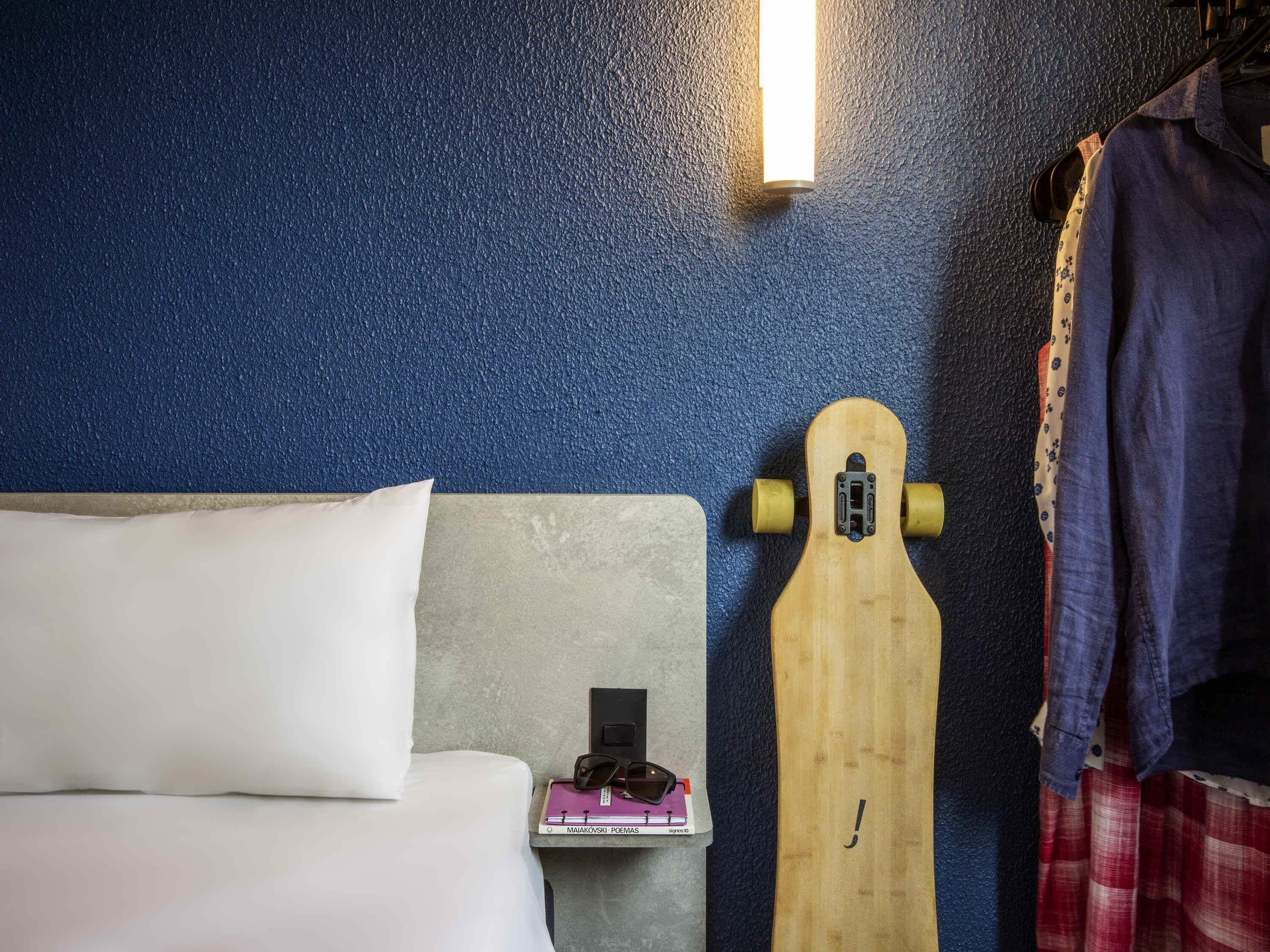 1 bedroom, desk, blackout drapes, free WiFi