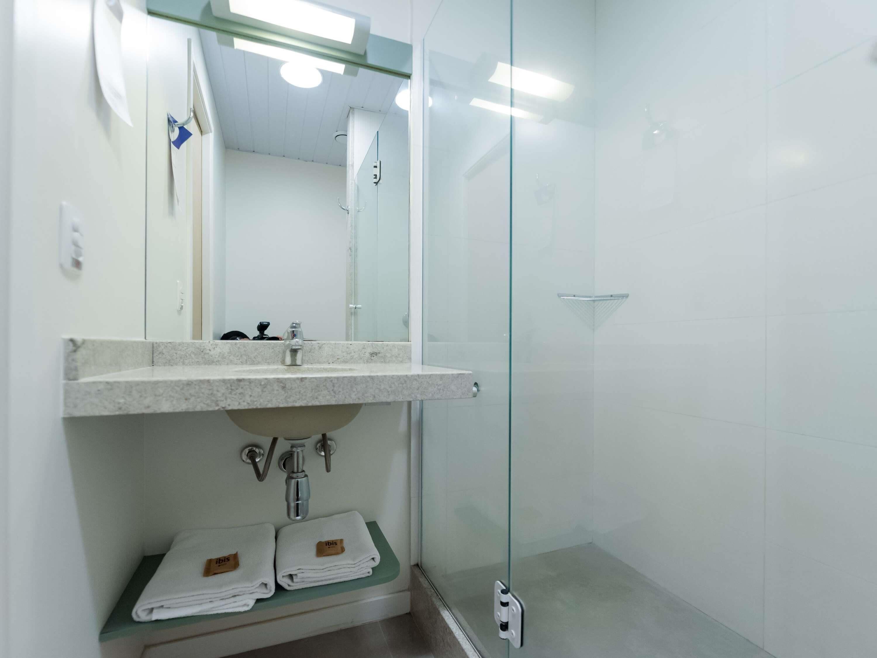 Apartamento estándar, 1 cama doble | Escritorio, cortinas opacas, sistema de insonorización