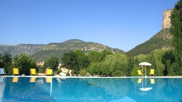 Outdoor pool, sun loungers