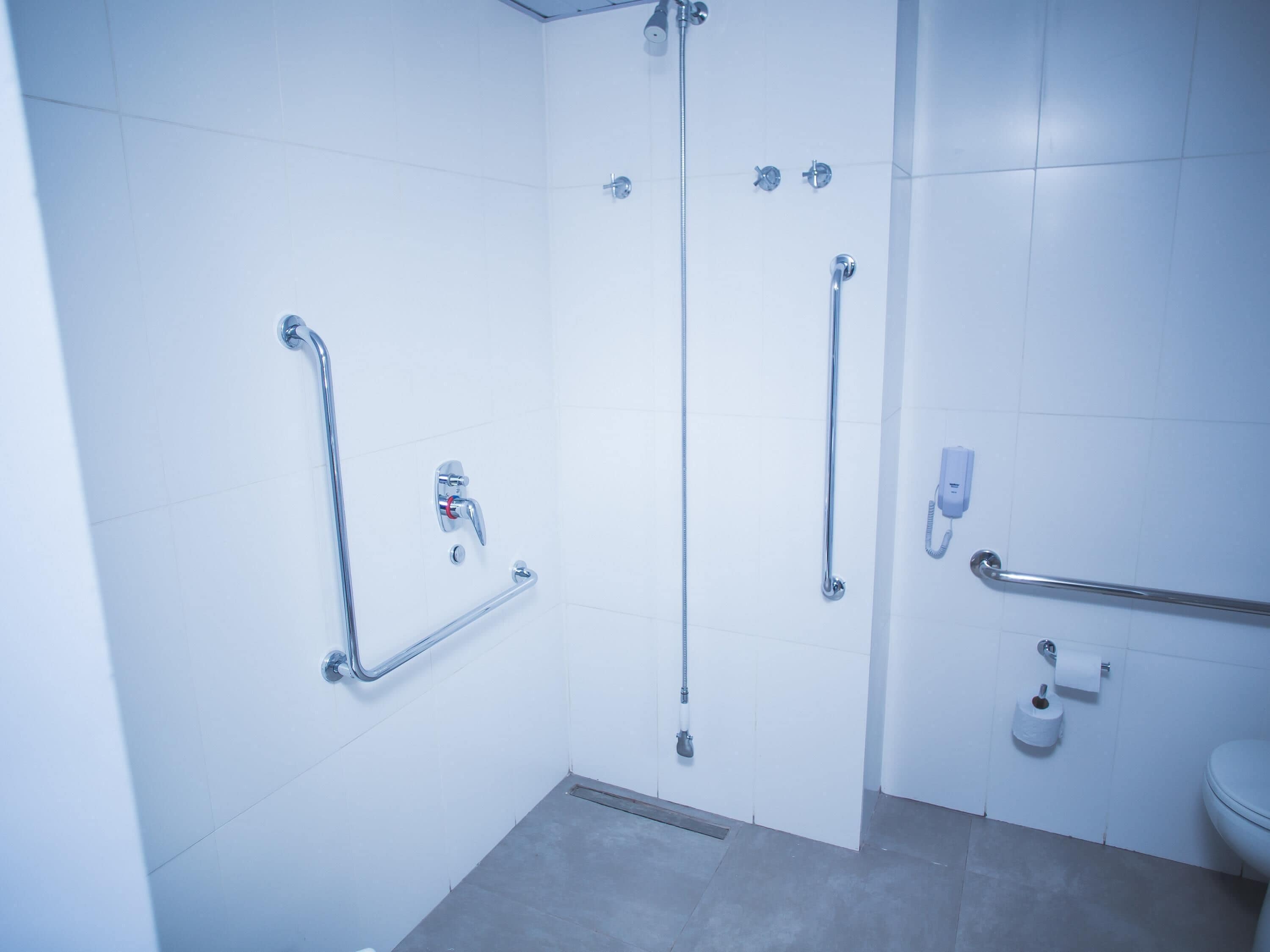 Standard Room, 1 Double Bed, Accessible (Accessible) | Desk, blackout curtains, iron/ironing board, free WiFi