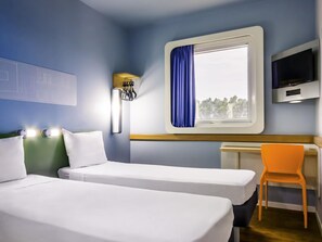 Standard Apartment, 2 Twin Beds | Desk, blackout drapes, iron/ironing board, free WiFi