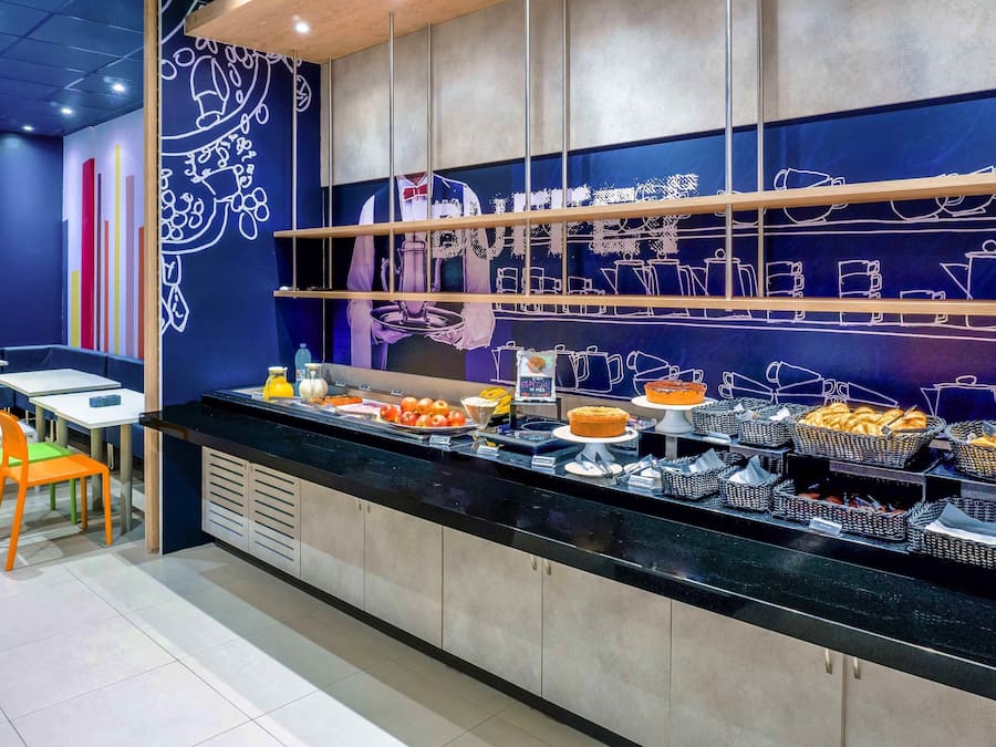 Desayuno buffet diario (BRL 49.00 por persona)