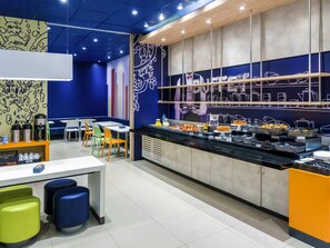 Daily buffet breakfast (BRL 49.00 per person) - ibis budget Osasco (Osasco)