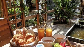 Desayuno continental todos los días (con cargo)