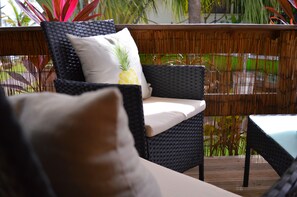 Perhebungalow, useita sänkyjä, merinäköala | Terassi/patio