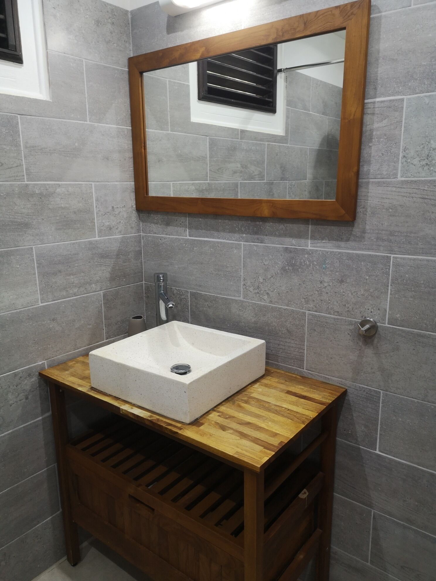 comfort bungalow, 1 bedroom, beachfront | bathroom | shower, free toiletries, hair dryer, towels