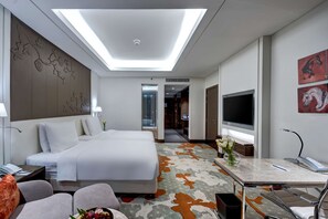 Ropa de cama de alta calidad y minibar 