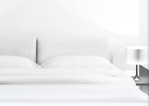 办公桌、免费 WiFi