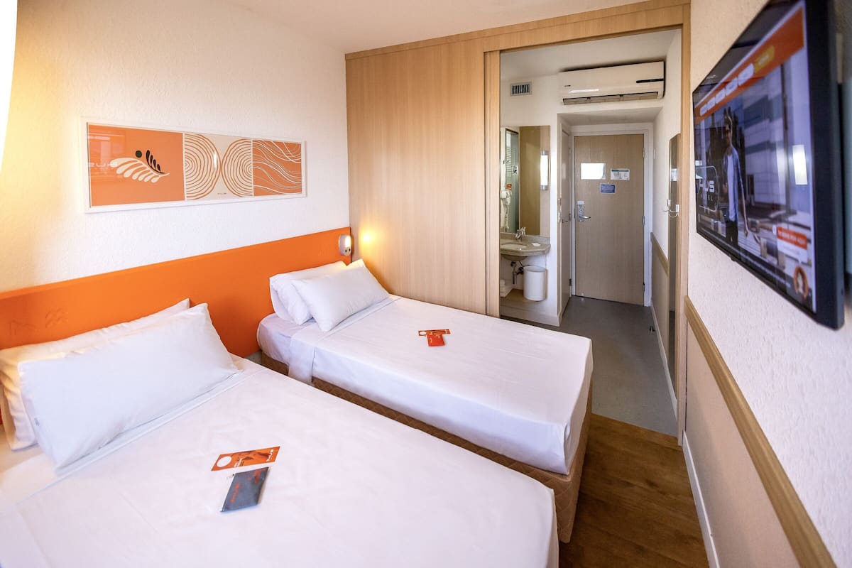 double single room twc | 1 bedroom, minibar, desk, laptop workspace