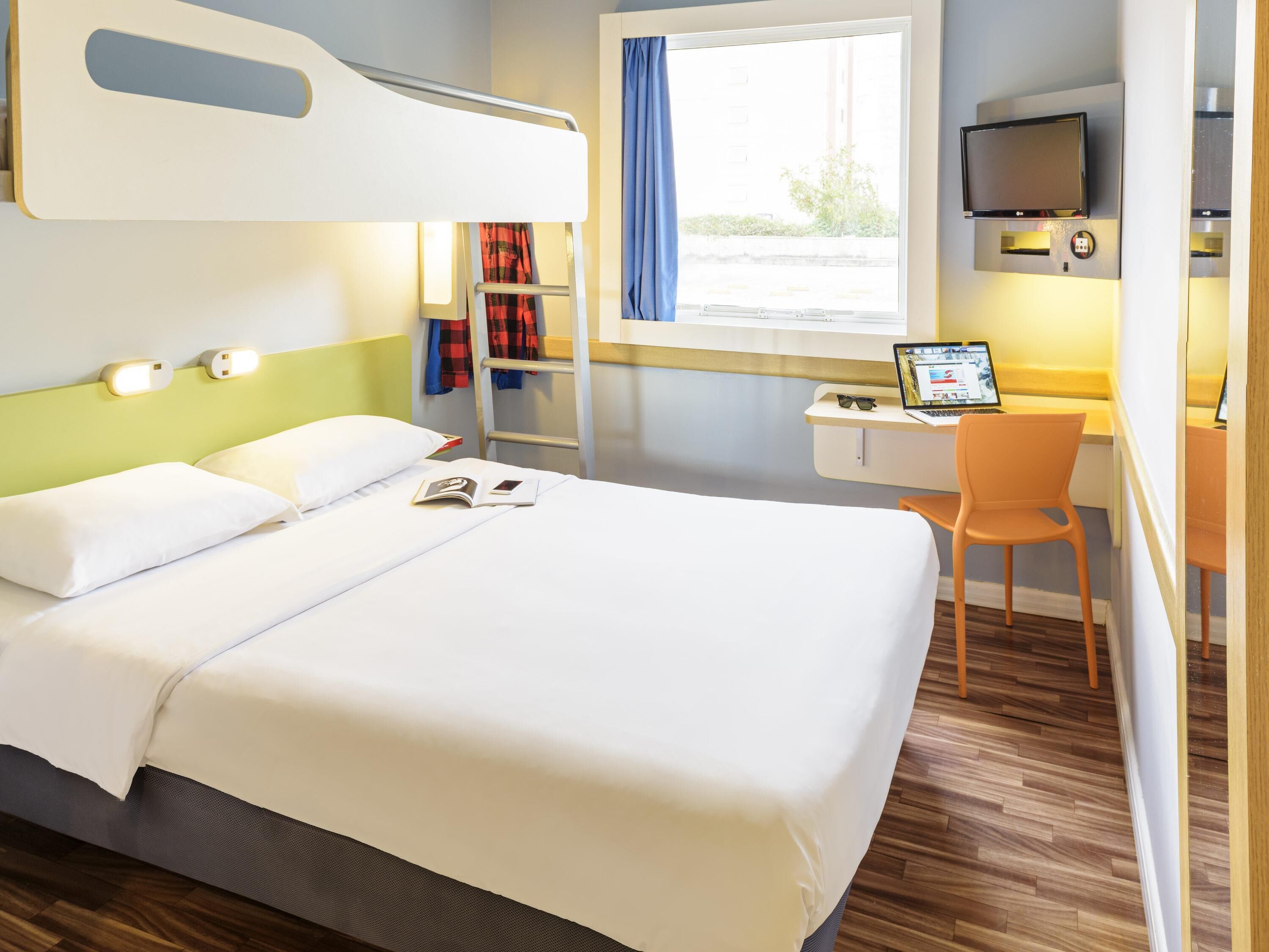 Apartment, 1 Double Bed | Desk, free cribs/infant beds, free WiFi, bed sheets