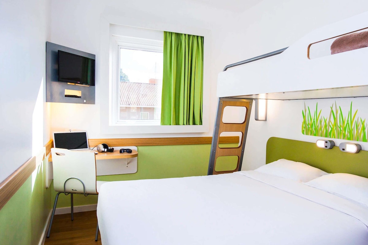 Apartamento, 1 cama de casal | Escrivaninha, Wi-Fi de cortesia, roupa de cama
