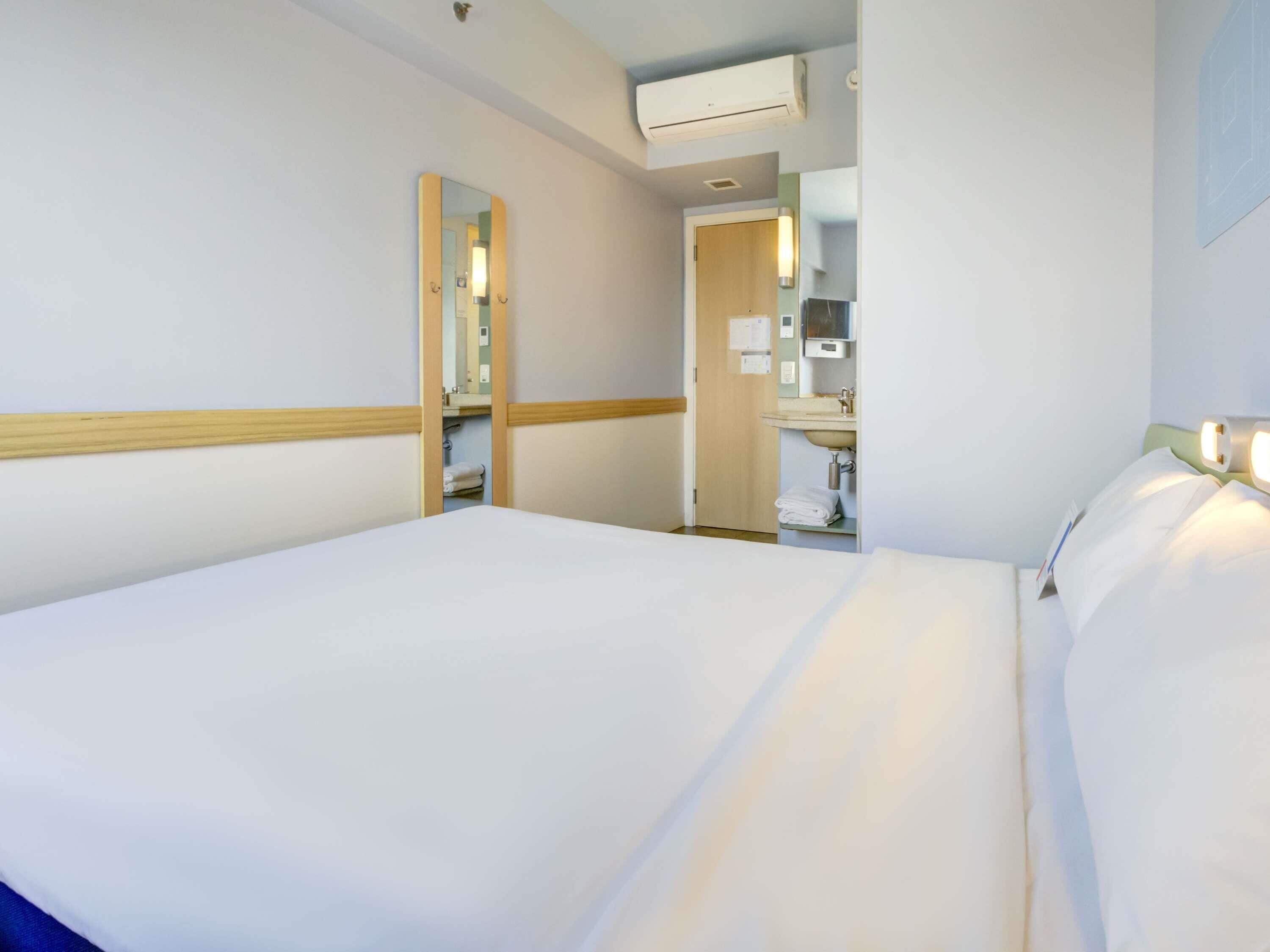 Standard Apartment, 1 Double Bed | Desk, laptop workspace, blackout curtains, iron/ironing board