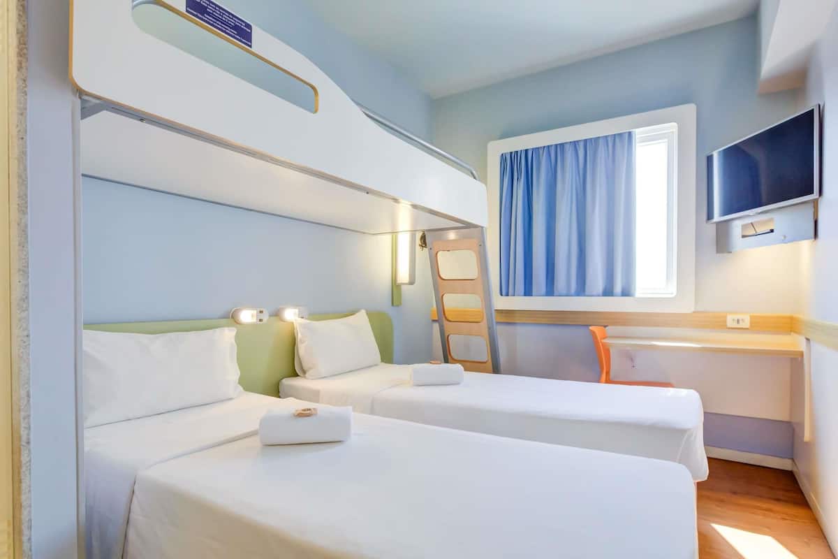 Standard Apartment, Multiple Beds