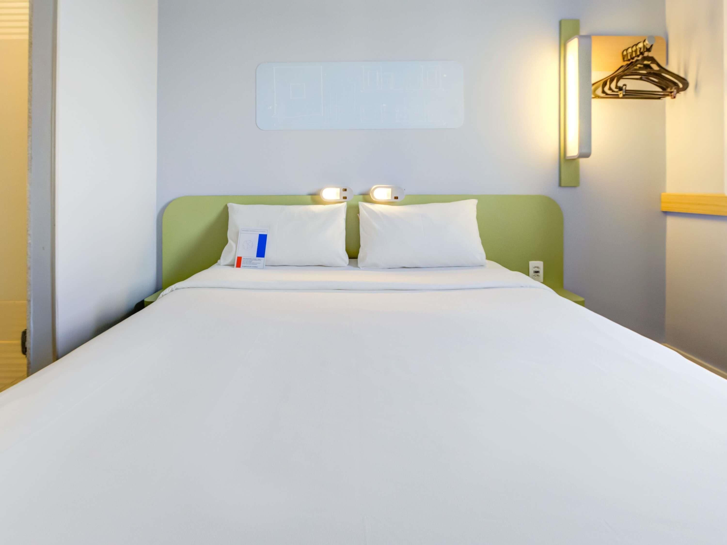 Standard Apartment, 1 Double Bed | Desk, laptop workspace, blackout curtains, iron/ironing board
