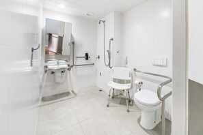 Standard Double Room, 1 Double Bed, Accessible, City View | Bathroom | Shower, eco-friendly toiletries, hair dryer, towels