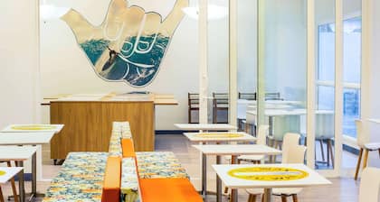 Delphin Surf Hotel