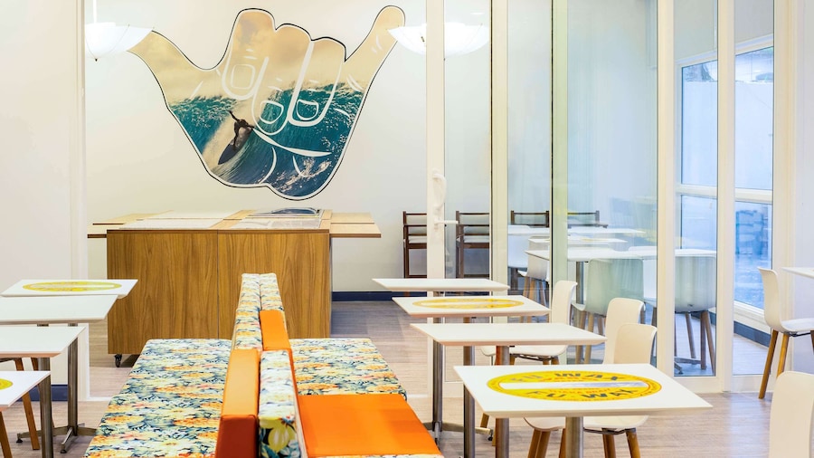 Delphin Surf Hotel