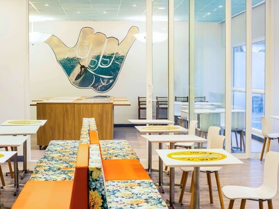 Delphin Surf Hotel