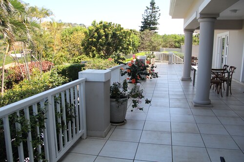 Seaview Manor Exquisite Bed & Breakfast