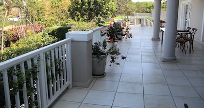 Seaview Manor Exquisite Bed & Breakfast