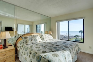 Condo, 2 Bedrooms | 1 bedroom, individually decorated, individually furnished