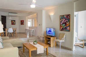 Apartment (1002 Bermudas) | Living area