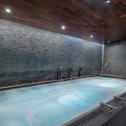 室内 SPA 浴缸