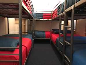 Iron/ironing board, free WiFi, bed sheets - Duo Nomad - Hostel (Washington)