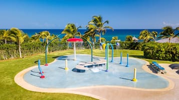 Children’s play area – outdoor