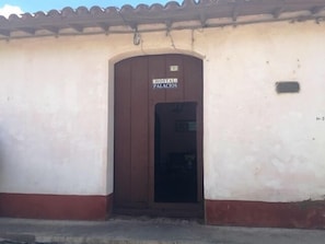 EntrĂ©e de lâhĂ©bergement